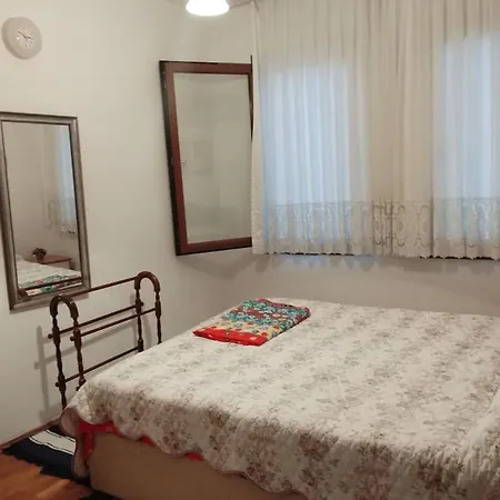 Villa Olimpik Yuzme Havuzlu Luks Triplex