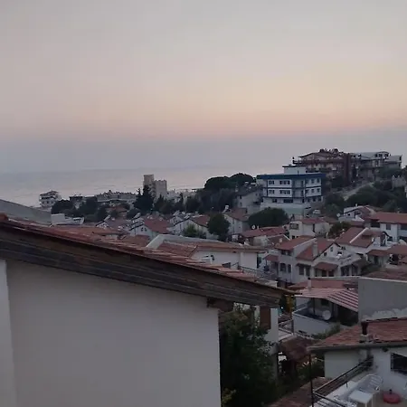 Villa Olimpik Yuzme Havuzlu Luks Triplex Kusadası