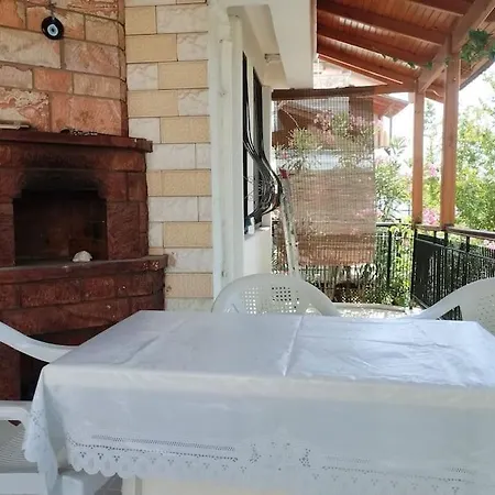 Olimpik Yuzme Havuzlu Luks Triplex * Kuşadası
