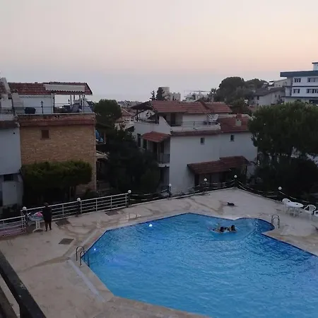 Olimpik Yuzme Havuzlu Luks Triplex Villa Kusadasi
